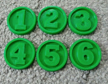 Load image into Gallery viewer, Warhammer 40k Style Objective Markers Bold Number Circular Colour Choice 40mm
