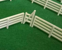 Load image into Gallery viewer, Railway 00/H0 Gauge Line Side Fencing Model Scenery Fence Gates x 6
