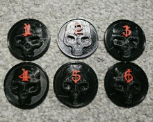 Load image into Gallery viewer, Warhammer Skulls 40k Style Objective Markers Numbers Colour Choice 40mm
