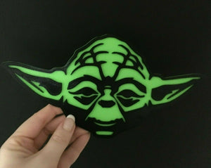 Yoda Head Wall Plaque Decoration Star Wars Green and Black Picture Hanging